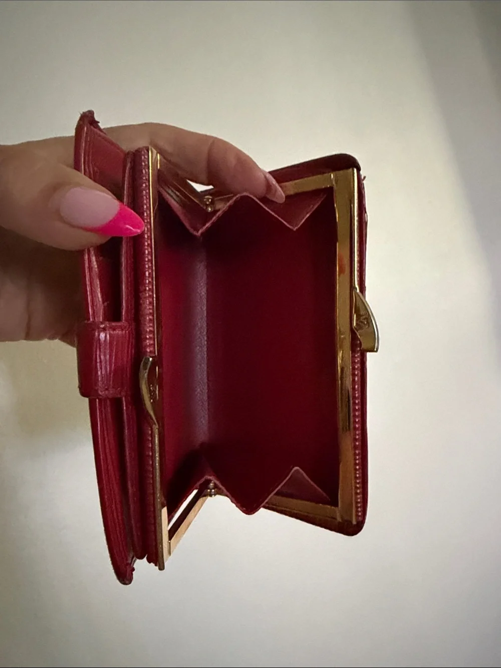 Louis Vuitton Red Epi Porte monnaie billets viennois kiss lock Wallet